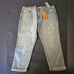 Levi's size 18 boyfriend cut jeans in light blue